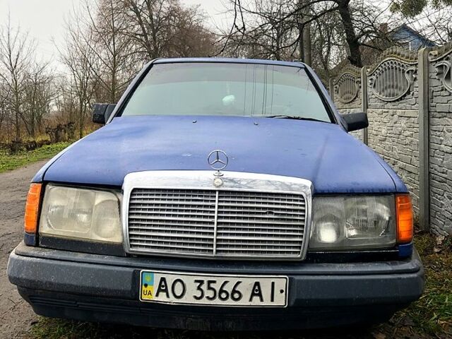 Синий Мерседес Е-Класс, объемом двигателя 2.6 л и пробегом 430 тыс. км за 1200 $, фото 11 на Automoto.ua