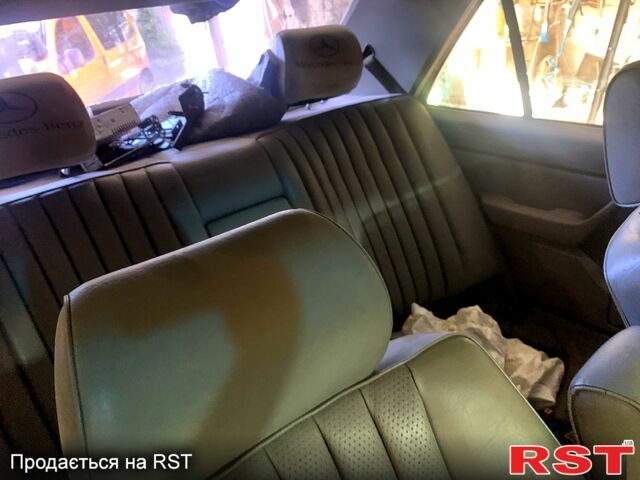 Синій Мерседес Е-Клас, об'ємом двигуна 3 л та пробігом 0 тис. км за 1300 $, фото 5 на Automoto.ua