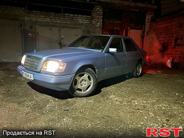 Синій Мерседес Е-Клас, об'ємом двигуна 3 л та пробігом 235 тис. км за 4500 $, фото 7 на Automoto.ua