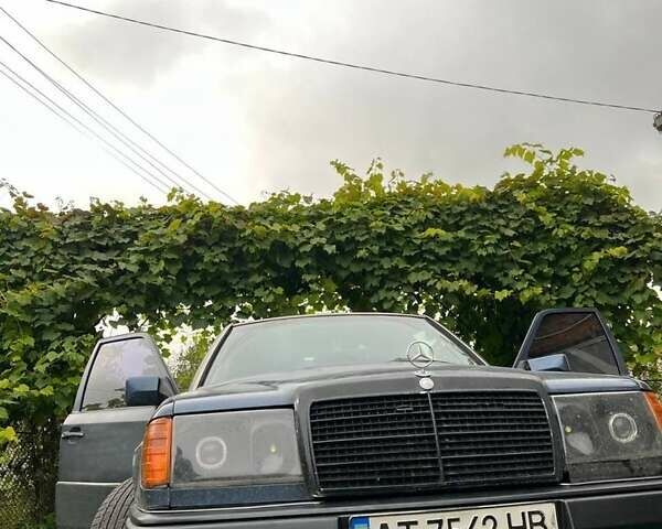 Синій Мерседес Е-Клас, об'ємом двигуна 2.3 л та пробігом 400 тис. км за 1300 $, фото 6 на Automoto.ua