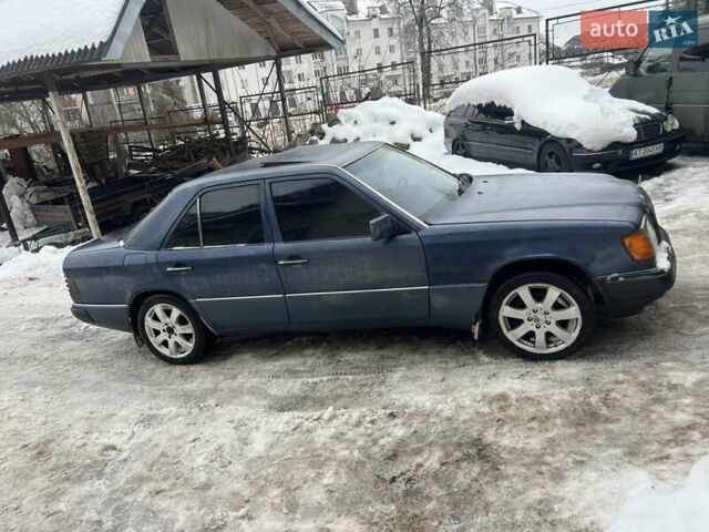 Синий Мерседес Е-Класс, объемом двигателя 2.3 л и пробегом 443 тыс. км за 1700 $, фото 3 на Automoto.ua