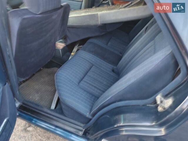 Синий Мерседес Е-Класс, объемом двигателя 2.5 л и пробегом 614 тыс. км за 2700 $, фото 1 на Automoto.ua