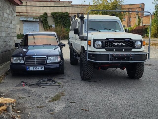 Синій Мерседес Е-Клас, об'ємом двигуна 2.8 л та пробігом 420 тис. км за 3000 $, фото 2 на Automoto.ua