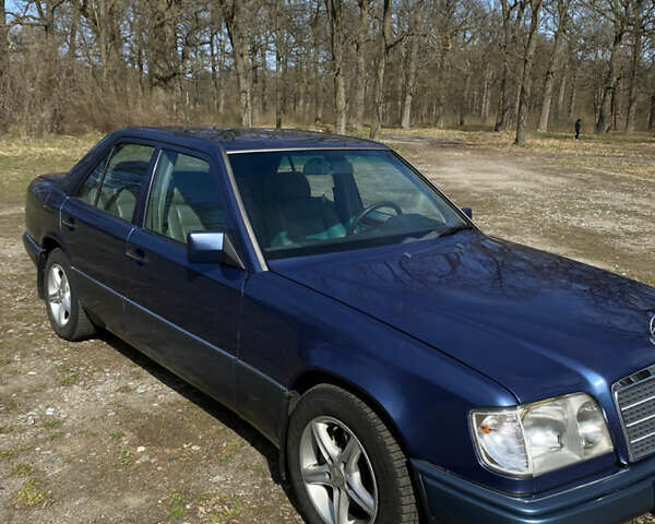 Синій Мерседес Е-Клас, об'ємом двигуна 2.2 л та пробігом 458 тис. км за 6700 $, фото 3 на Automoto.ua