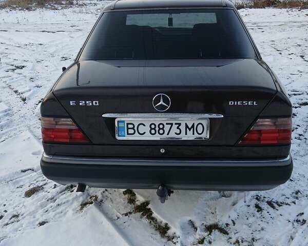 Синій Мерседес Е-Клас, об'ємом двигуна 2.5 л та пробігом 506 тис. км за 3800 $, фото 3 на Automoto.ua