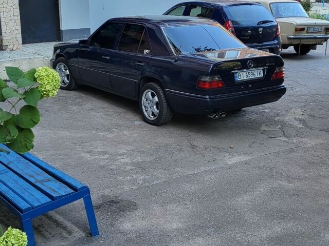 Синій Мерседес Е-Клас, об'ємом двигуна 2.8 л та пробігом 420 тис. км за 3000 $, фото 5 на Automoto.ua