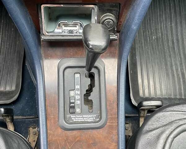 Синий Мерседес Е-Класс, объемом двигателя 2.2 л и пробегом 358 тыс. км за 2200 $, фото 6 на Automoto.ua