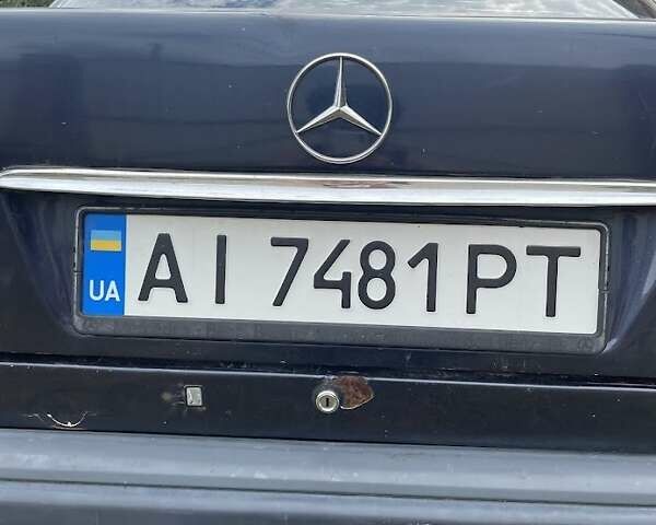 Синий Мерседес Е-Класс, объемом двигателя 2.2 л и пробегом 358 тыс. км за 2200 $, фото 11 на Automoto.ua