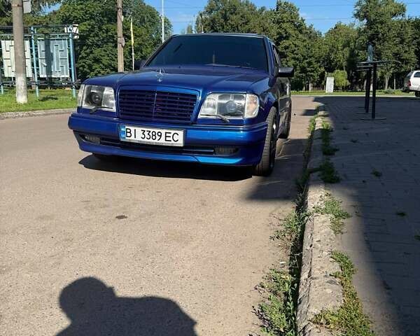 Синий Мерседес Е-Класс, объемом двигателя 4.2 л и пробегом 300 тыс. км за 5600 $, фото 8 на Automoto.ua