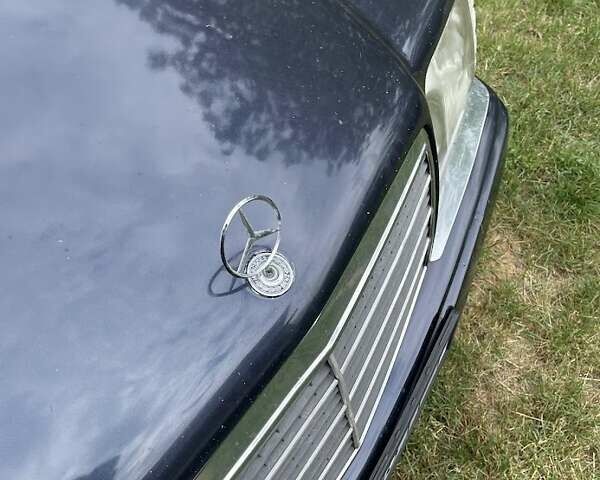 Синий Мерседес Е-Класс, объемом двигателя 2.2 л и пробегом 358 тыс. км за 2200 $, фото 8 на Automoto.ua