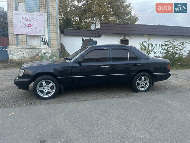 Синій Мерседес Е-Клас, об'ємом двигуна 2 л та пробігом 536 тис. км за 2950 $, фото 1 на Automoto.ua