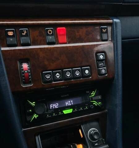 Синий Мерседес Е-Класс, объемом двигателя 2 л и пробегом 324 тыс. км за 2777 $, фото 33 на Automoto.ua