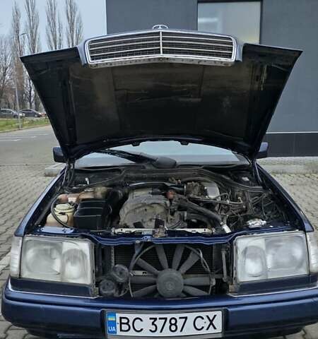 Синий Мерседес Е-Класс, объемом двигателя 2 л и пробегом 324 тыс. км за 2777 $, фото 27 на Automoto.ua