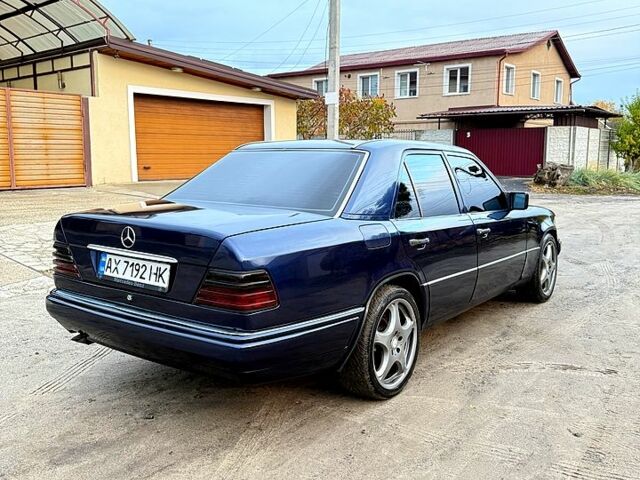Мерседес Е-Класс 1995 в Харькове на Automoto.ua Синий Мерседес Е-Класс, объемом двигателя 2.8 л и пробегом 362 тыс. км за 4800 $, фото 5 на Automoto.ua