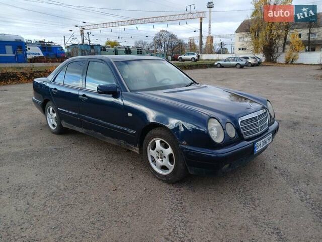 Синій Мерседес Е-Клас, об'ємом двигуна 2.2 л та пробігом 450 тис. км за 2700 $, фото 5 на Automoto.ua