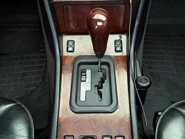 Мерседес Е-Класс 1995 в Харькове на Automoto.ua Синий Мерседес Е-Класс, объемом двигателя 2.8 л и пробегом 362 тыс. км за 4800 $, фото 7 на Automoto.ua