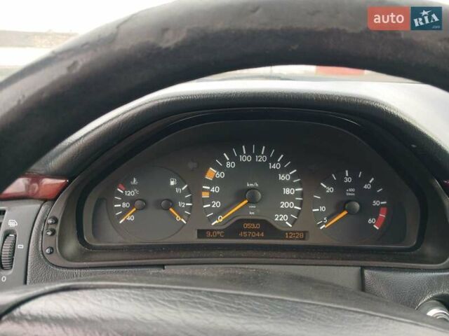 Синій Мерседес Е-Клас, об'ємом двигуна 2.2 л та пробігом 450 тис. км за 2700 $, фото 21 на Automoto.ua