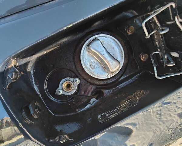 Синий Мерседес Е-Класс, объемом двигателя 2 л и пробегом 440 тыс. км за 2500 $, фото 10 на Automoto.ua