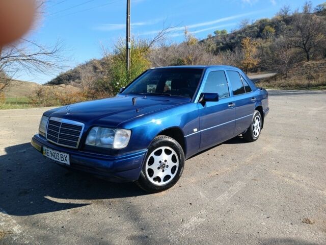 Синій Мерседес Е-Клас, об'ємом двигуна 2 л та пробігом 290 тис. км за 5000 $, фото 3 на Automoto.ua