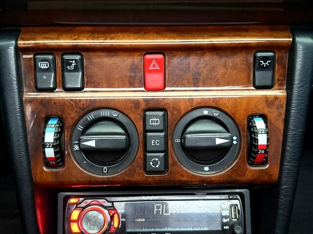 Мерседес Е-Класс 1995 в Харькове на Automoto.ua Синий Мерседес Е-Класс, объемом двигателя 2.8 л и пробегом 362 тыс. км за 4800 $, фото 8 на Automoto.ua