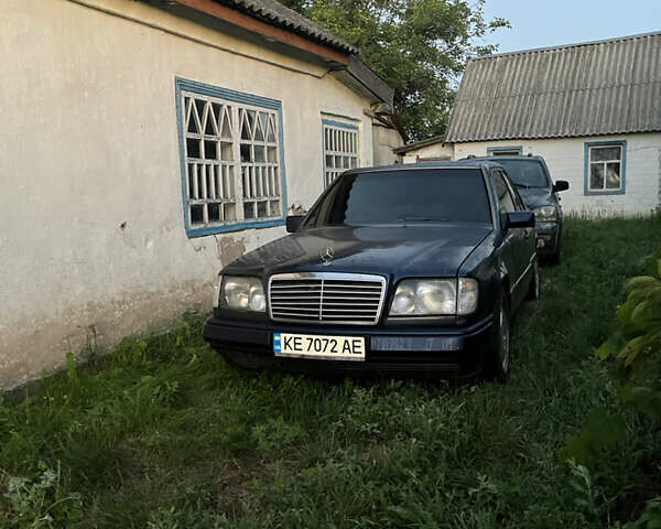 Синій Мерседес Е-Клас, об'ємом двигуна 3.2 л та пробігом 124 тис. км за 2500 $, фото 3 на Automoto.ua