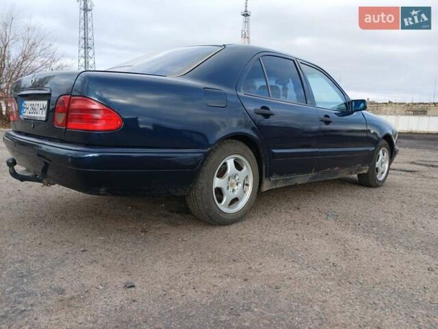 Синій Мерседес Е-Клас, об'ємом двигуна 2.2 л та пробігом 450 тис. км за 2700 $, фото 7 на Automoto.ua