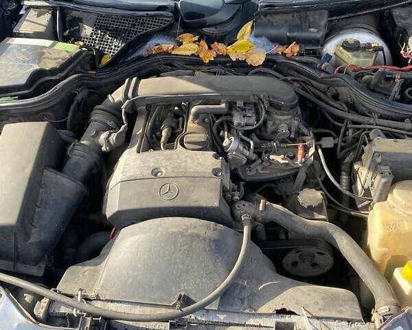 Синий Мерседес Е-Класс, объемом двигателя 2.3 л и пробегом 559 тыс. км за 2600 $, фото 10 на Automoto.ua