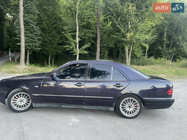 Синій Мерседес Е-Клас, об'ємом двигуна 2.3 л та пробігом 320 тис. км за 2500 $, фото 1 на Automoto.ua