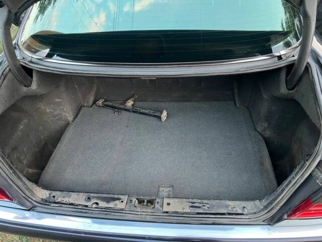 Синій Мерседес Е-Клас, об'ємом двигуна 2.9 л та пробігом 200 тис. км за 2800 $, фото 8 на Automoto.ua