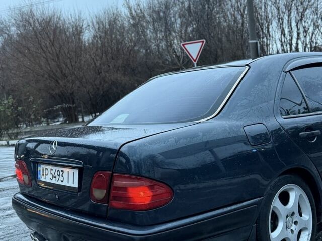 Синій Мерседес Е-Клас, об'ємом двигуна 2.8 л та пробігом 250 тис. км за 2000 $, фото 7 на Automoto.ua