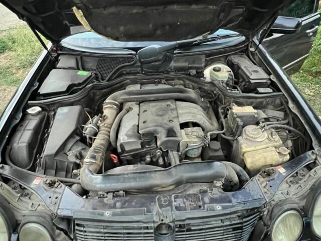 Синій Мерседес Е-Клас, об'ємом двигуна 2.9 л та пробігом 200 тис. км за 2800 $, фото 6 на Automoto.ua