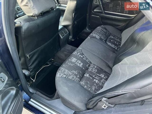 Синий Мерседес Е-Класс, объемом двигателя 2.8 л и пробегом 459 тыс. км за 1600 $, фото 4 на Automoto.ua