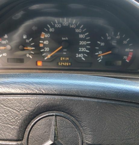 Синій Мерседес Е-Клас, об'ємом двигуна 2 л та пробігом 520 тис. км за 3100 $, фото 6 на Automoto.ua