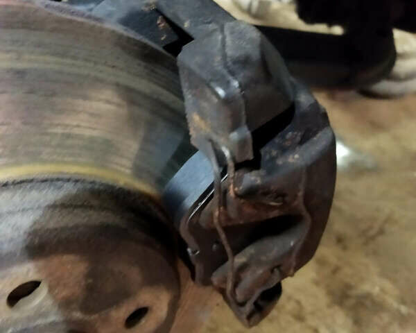 Синий Мерседес Е-Класс, объемом двигателя 2.8 л и пробегом 433 тыс. км за 4200 $, фото 14 на Automoto.ua