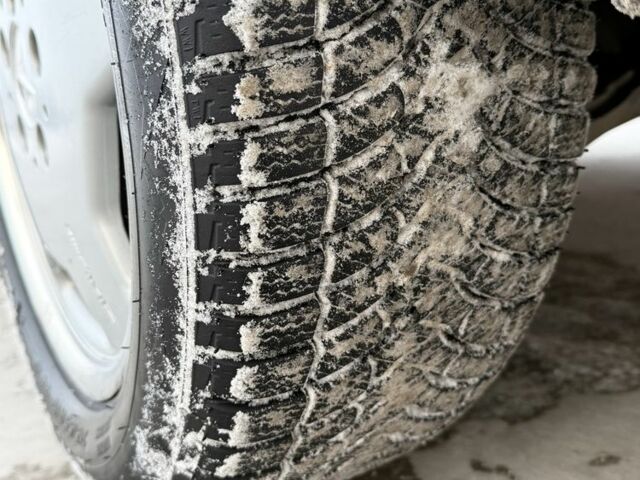 Синій Мерседес Е-Клас, об'ємом двигуна 2.8 л та пробігом 400 тис. км за 3200 $, фото 10 на Automoto.ua