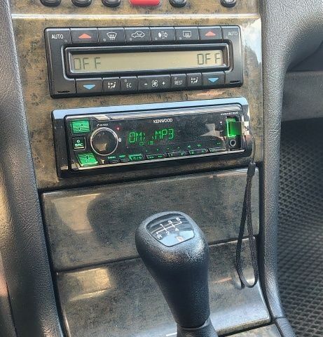 Синій Мерседес Е-Клас, об'ємом двигуна 2 л та пробігом 520 тис. км за 3100 $, фото 4 на Automoto.ua