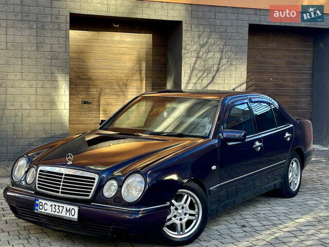 Синий Мерседес Е-Класс, объемом двигателя 2.3 л и пробегом 290 тыс. км за 1999 $, фото 2 на Automoto.ua