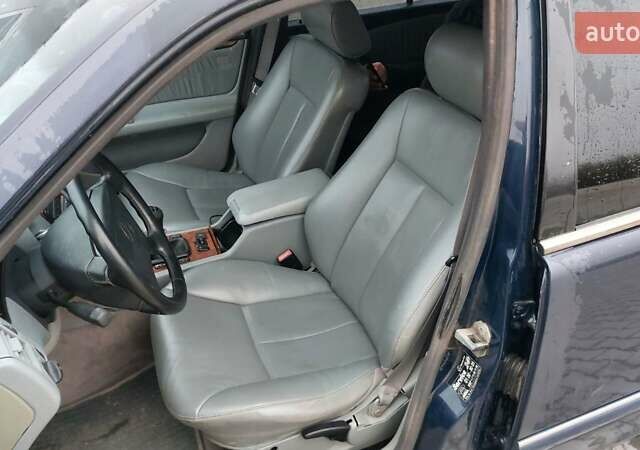 Синий Мерседес Е-Класс, объемом двигателя 2.8 л и пробегом 384 тыс. км за 1995 $, фото 2 на Automoto.ua