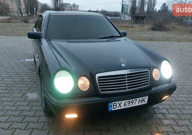 Синий Мерседес Е-Класс, объемом двигателя 2.8 л и пробегом 384 тыс. км за 1995 $, фото 35 на Automoto.ua