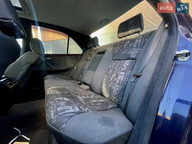 Синий Мерседес Е-Класс, объемом двигателя 2.3 л и пробегом 290 тыс. км за 1999 $, фото 15 на Automoto.ua