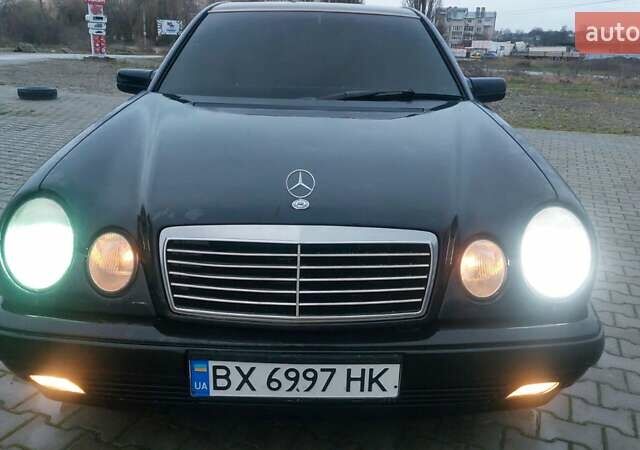 Синий Мерседес Е-Класс, объемом двигателя 2.8 л и пробегом 384 тыс. км за 1995 $, фото 37 на Automoto.ua