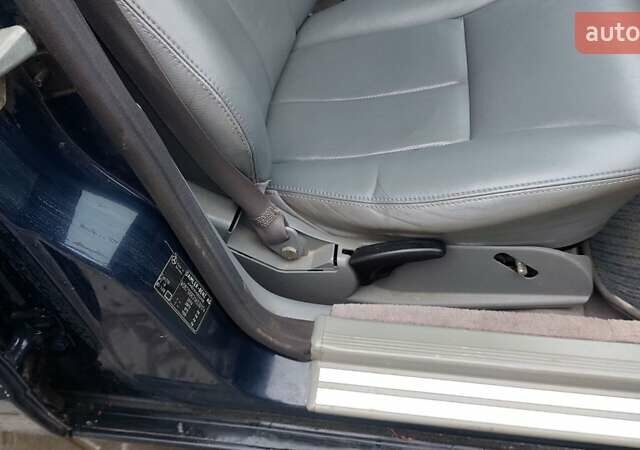 Синий Мерседес Е-Класс, объемом двигателя 2.8 л и пробегом 384 тыс. км за 1995 $, фото 21 на Automoto.ua