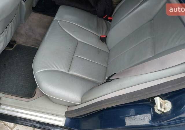 Синий Мерседес Е-Класс, объемом двигателя 2.8 л и пробегом 384 тыс. км за 1995 $, фото 13 на Automoto.ua