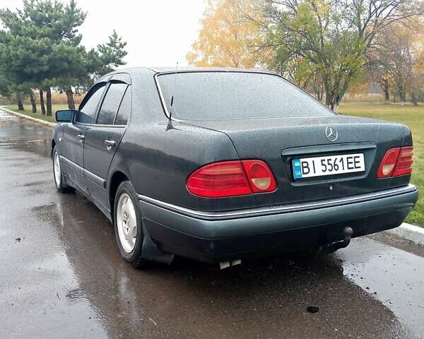 Синій Мерседес Е-Клас, об'ємом двигуна 2.87 л та пробігом 395 тис. км за 2600 $, фото 3 на Automoto.ua