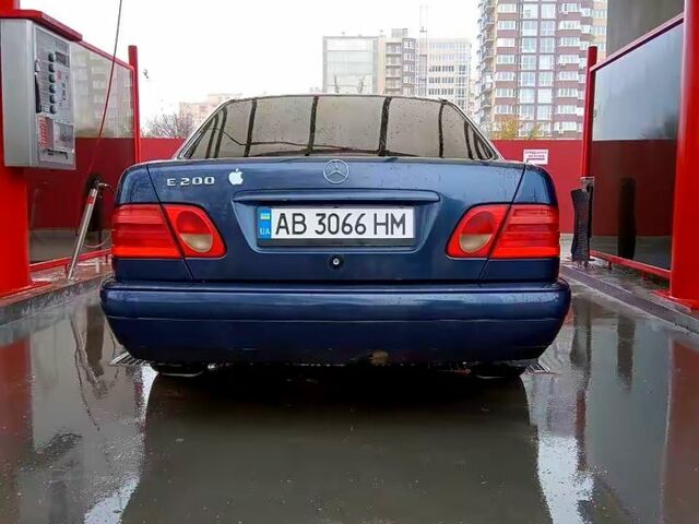Синий Мерседес Е-Класс, объемом двигателя 2 л и пробегом 0 тыс. км за 3499 $, фото 4 на Automoto.ua