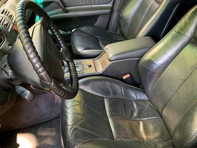 Синий Мерседес Е-Класс, объемом двигателя 2.8 л и пробегом 214 тыс. км за 2600 $, фото 5 на Automoto.ua