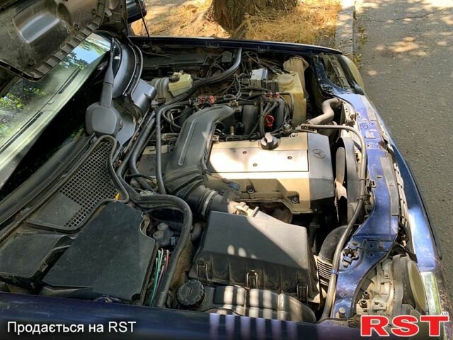 Синий Мерседес Е-Класс, объемом двигателя 2.8 л и пробегом 214 тыс. км за 2600 $, фото 8 на Automoto.ua