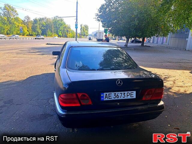 Синій Мерседес Е-Клас, об'ємом двигуна 2.5 л та пробігом 390 тис. км за 4500 $, фото 2 на Automoto.ua