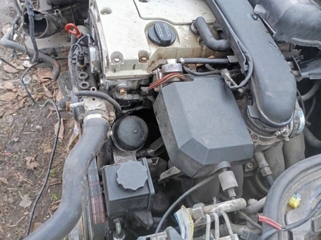 Синий Мерседес Е-Класс, объемом двигателя 2 л и пробегом 350 тыс. км за 1500 $, фото 1 на Automoto.ua