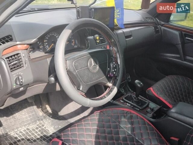 Синій Мерседес Е-Клас, об'ємом двигуна 2.87 л та пробігом 400 тис. км за 3000 $, фото 23 на Automoto.ua